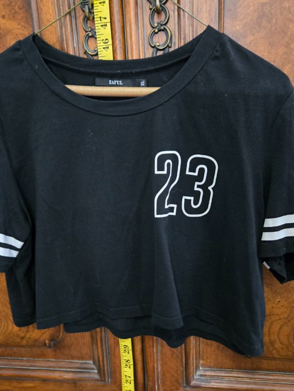 Zaful Black Cropped Varsity Tee XL Number 23 Stripe Sleeve Crop Top